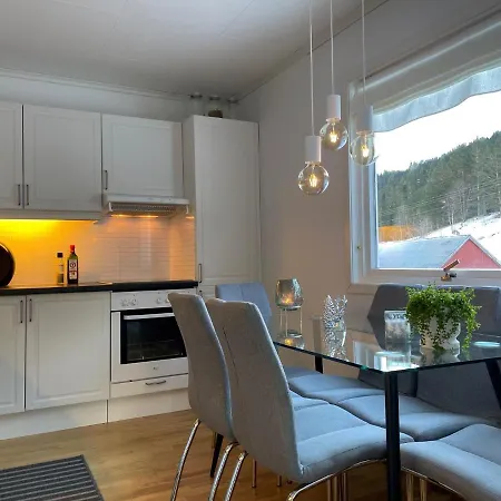 Tunold Gard - Karhus * Mindresunde