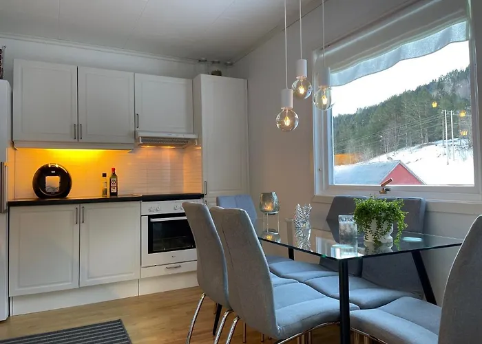 Tunold Gard - Karhus * Mindresunde