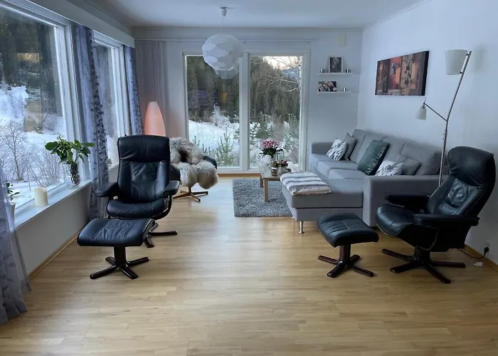 Tunold Gard - Karhus *